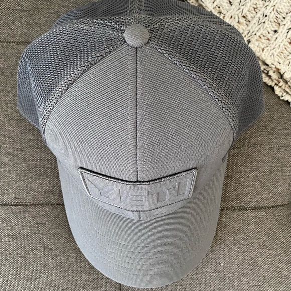 Yeti Snapback/Adjustable Hat - Picture 2 of 6